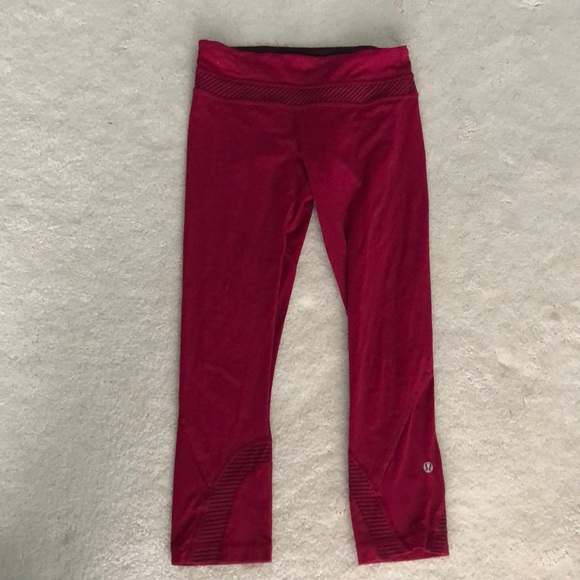 Lululemon cropped magenta leggings - Picture 4 of 4